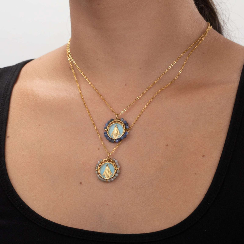 Collar Virgen María y Amazonita: Fe, Calma y Protección Divina