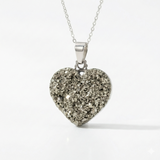 Colgante Corazón de Pirita: Tu Amuleto de Prosperidad Esotergia