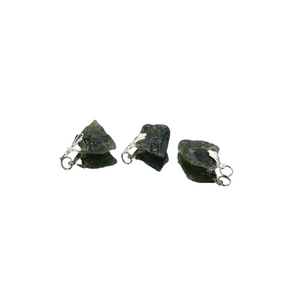 Colgante de Moldavita Natural con Montura en Plata – Piedra de Transformación y Alta Vibración