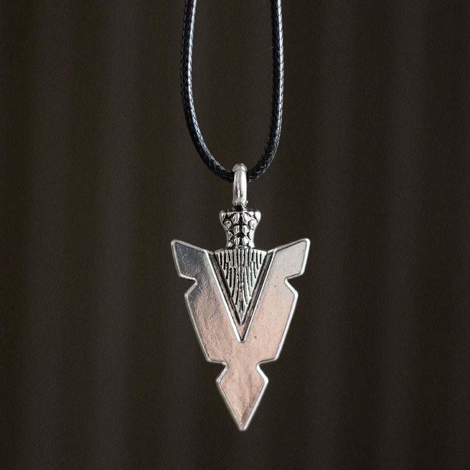 Collar Amuleto Punta de Flecha Vikinga | Fuerza y Determinación Esotergia