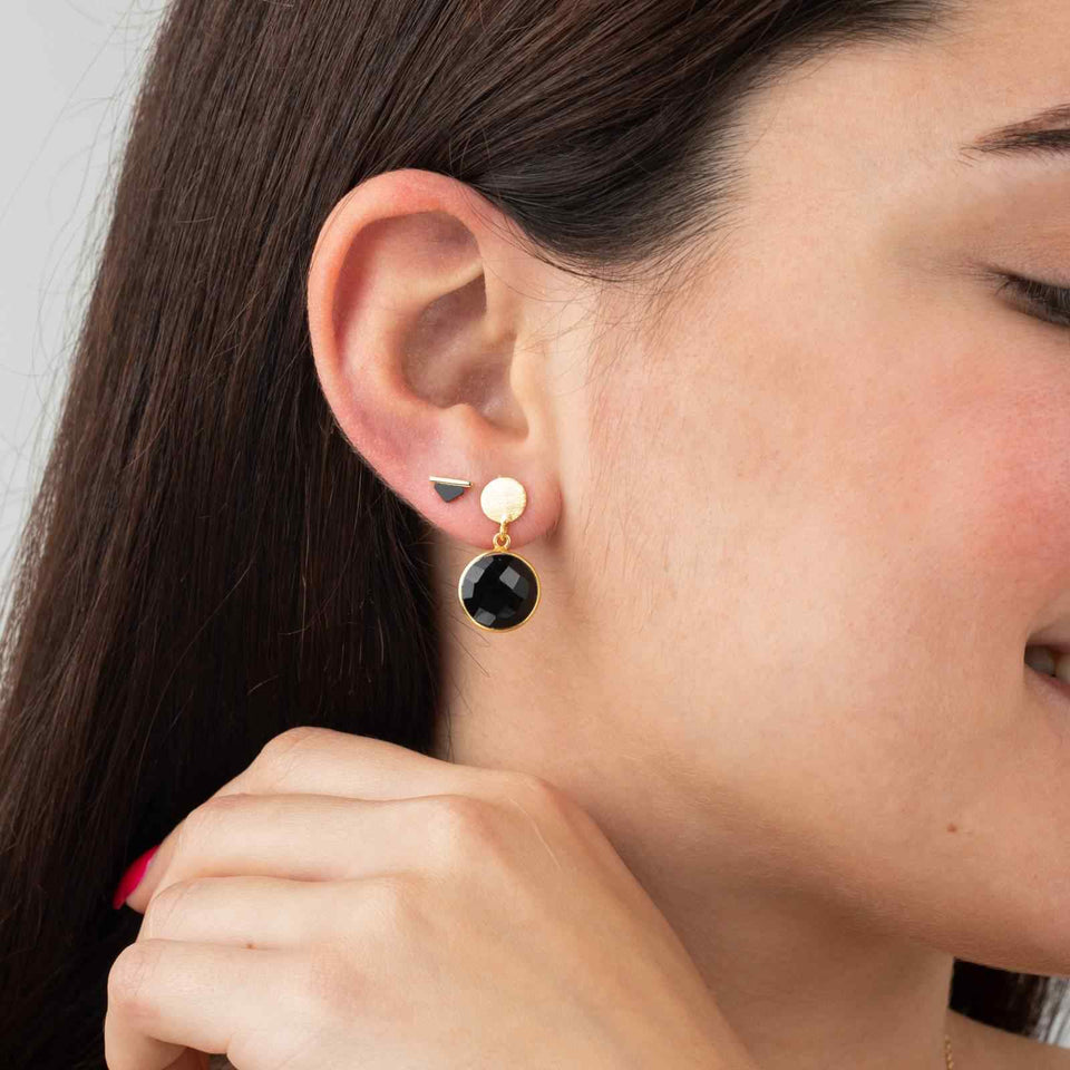 Pendientes Ónix Negro en Plata 925 y Baño de Oro 18k – Joya Elegante