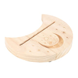 Soporte de Tarot con Luna Creciente – Madera Natural y Energía Mística