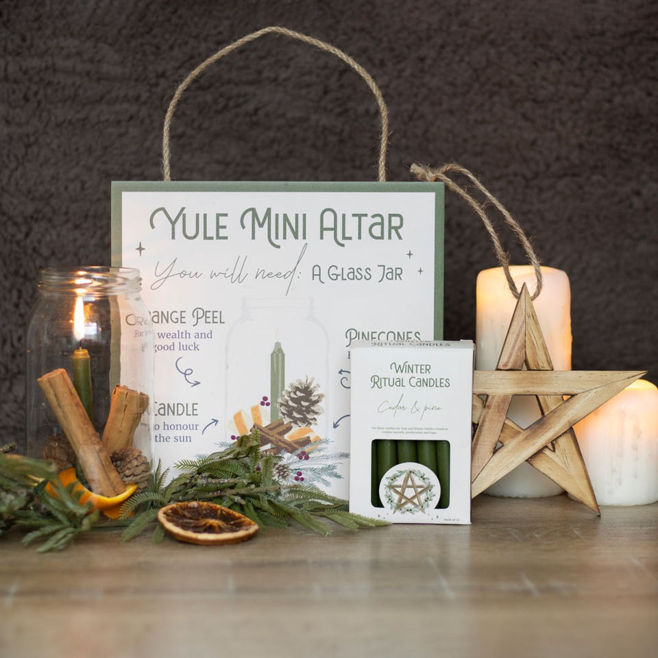 Velas de Cedro y Pino para Rituales de Invierno – Paquete de 12 para Yule y Solsticio