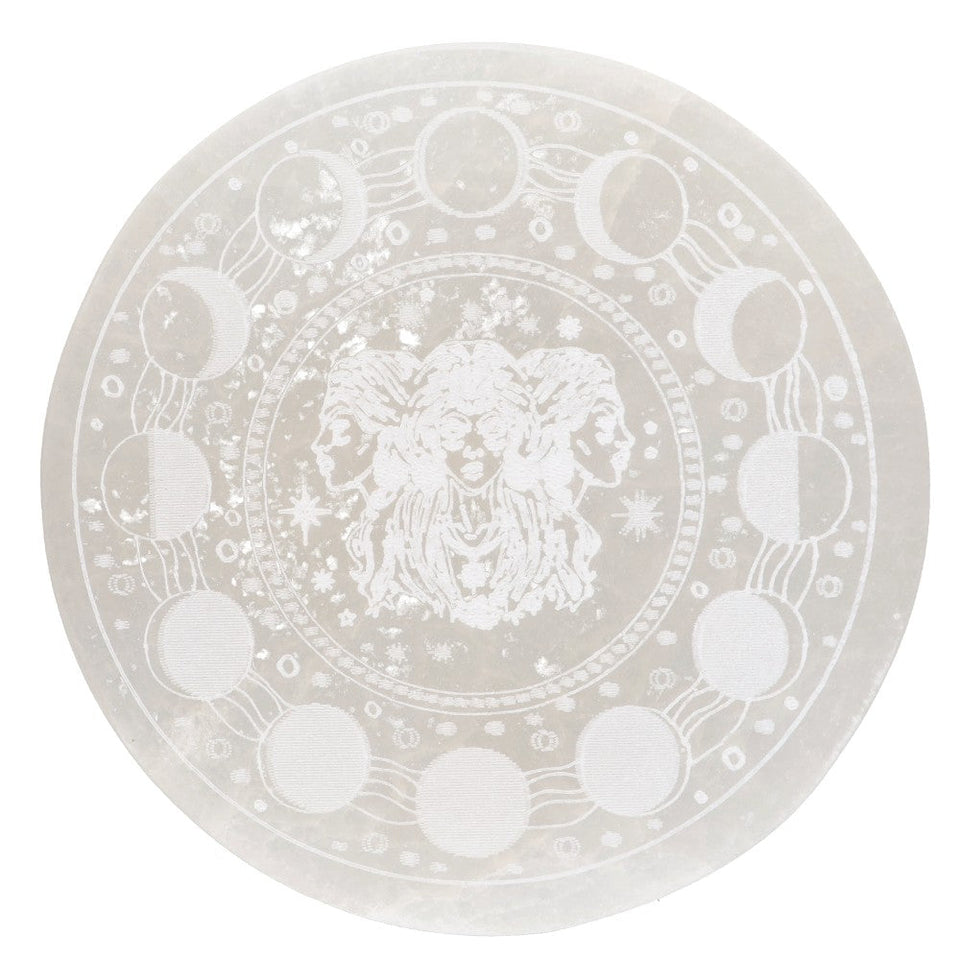 Placa Circular de Selenita Triple Diosa y Fases Lunares | Base de Carga (10 cm) Esotergia