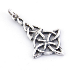 Witch's Knot Aged 925 Sterling Silver Pendant 